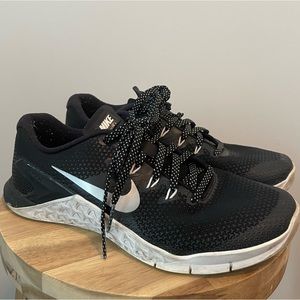 NIKE | METCON 4 TRAINING SHOES